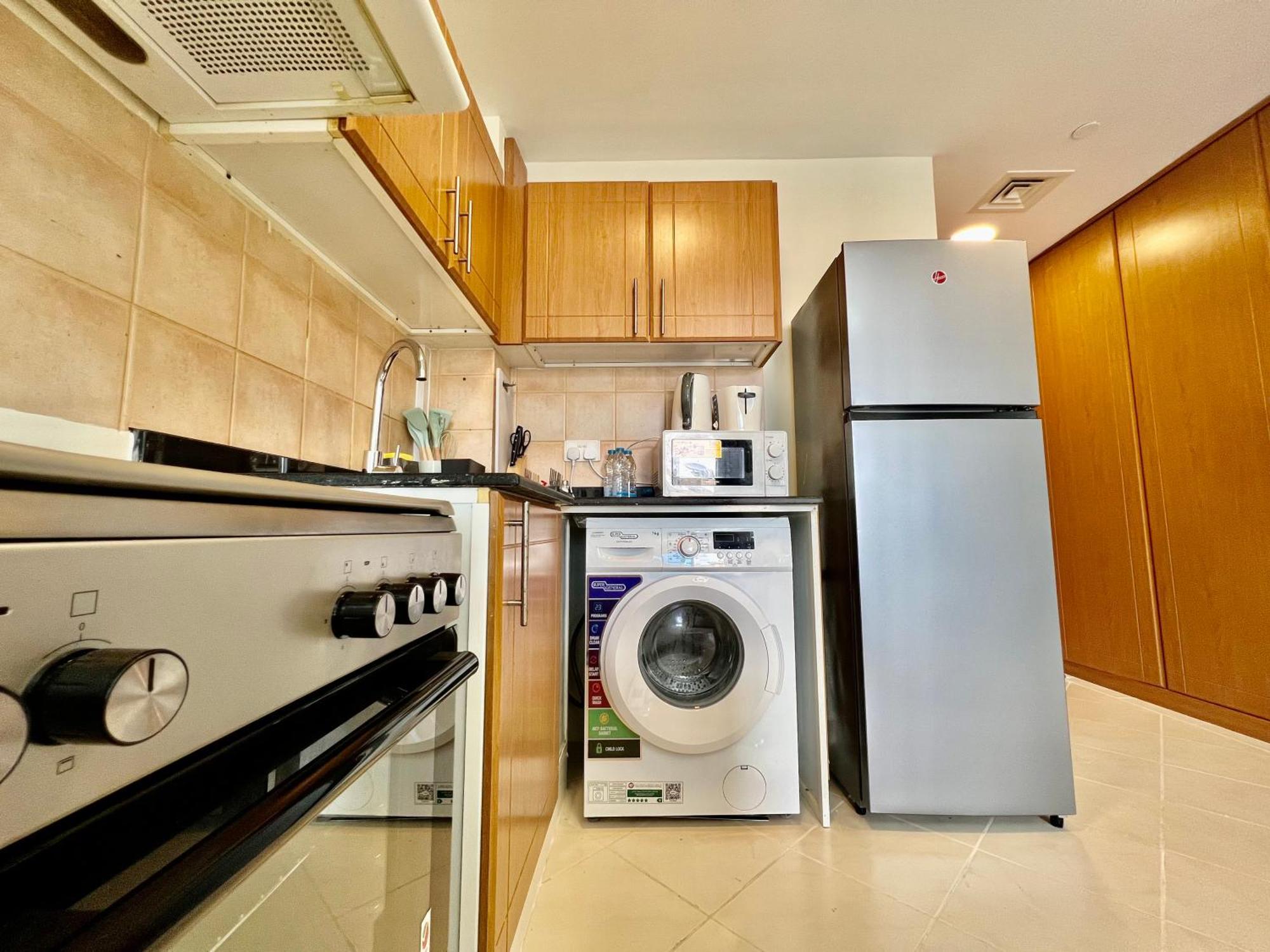 Cosmos Living Stunning In Vista Impz Apartment Dubai